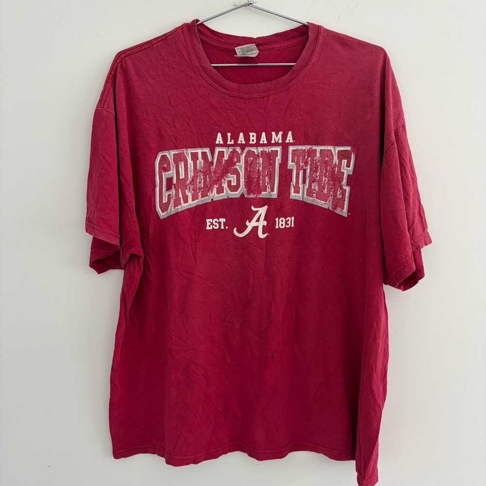 Gildan Alabama Crimson Tide T Shirt Mens XL Red Distressed NCAA Football